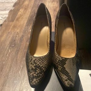 Shoes, Karen Scott, grey&black, size 7 pre-owned.